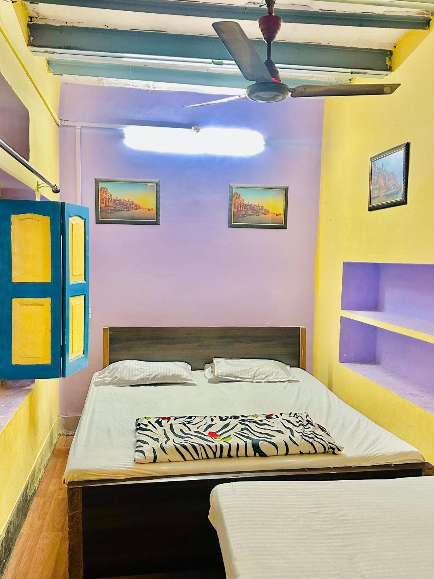Home Stay Suraj Inn 瓦拉纳西 外观 照片