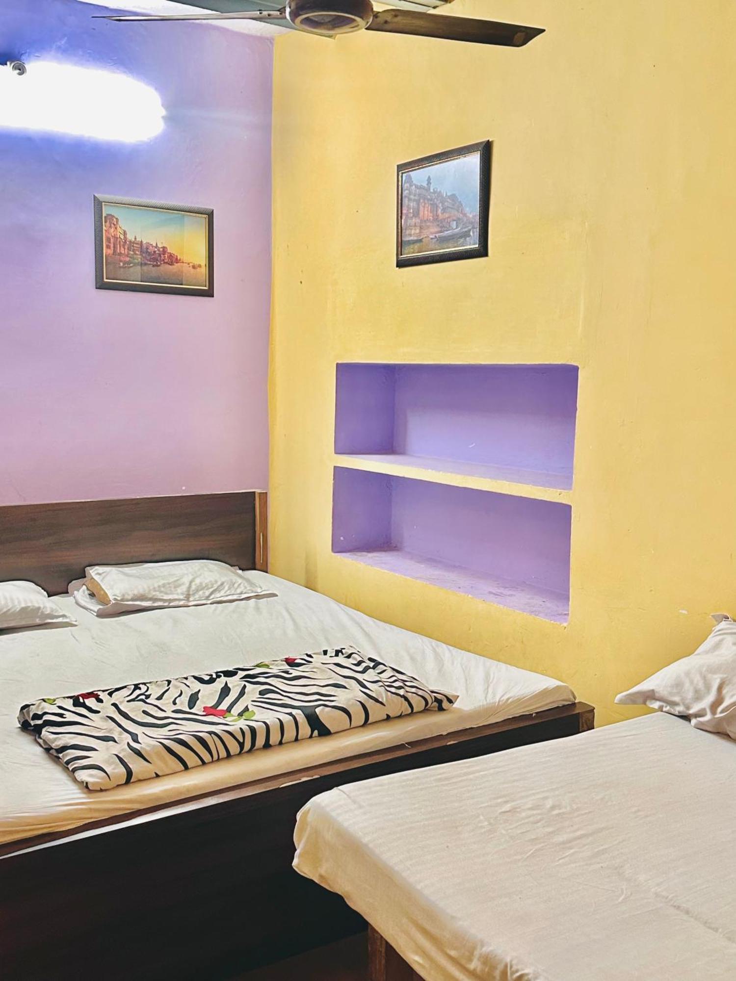 Home Stay Suraj Inn 瓦拉纳西 外观 照片