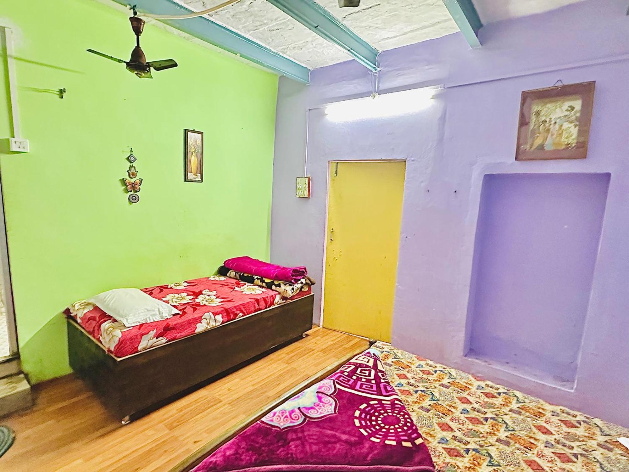 Home Stay Suraj Inn 瓦拉纳西 外观 照片